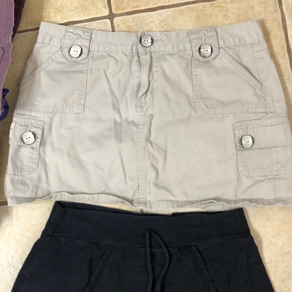 8 Shorts/Skirt Bundle Lot - Picture 5 of 7